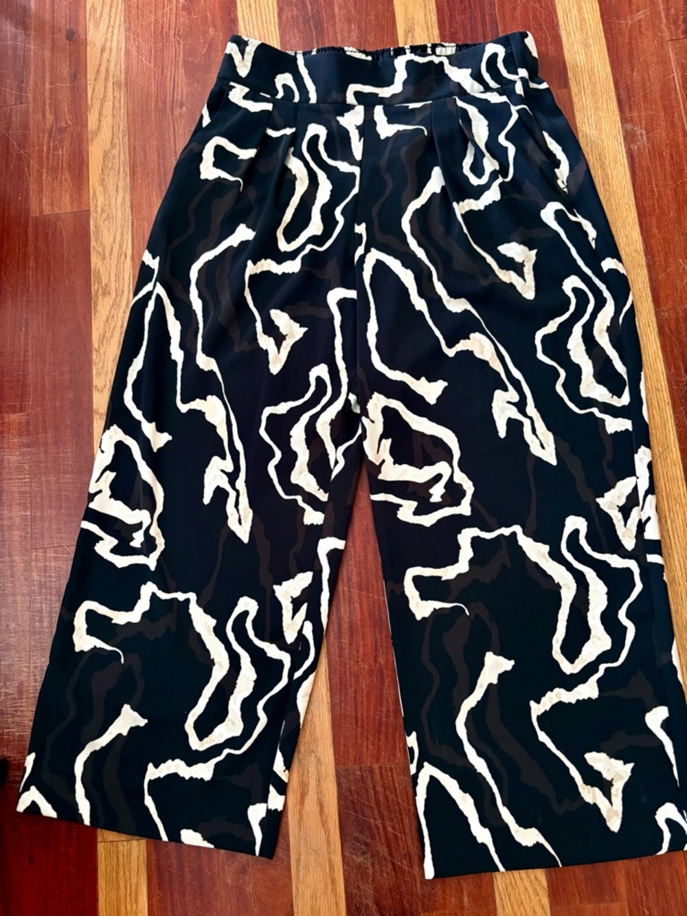 Nine West Black and White Abstract Cropped Wide-Leg Pants w/ Pockets L
